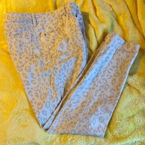 Tan Cheetah Platinum Jegging